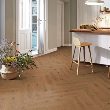 Hardwood Flooring BOEN Herringbone Click Oak Honey Vivo Live Natural brushed