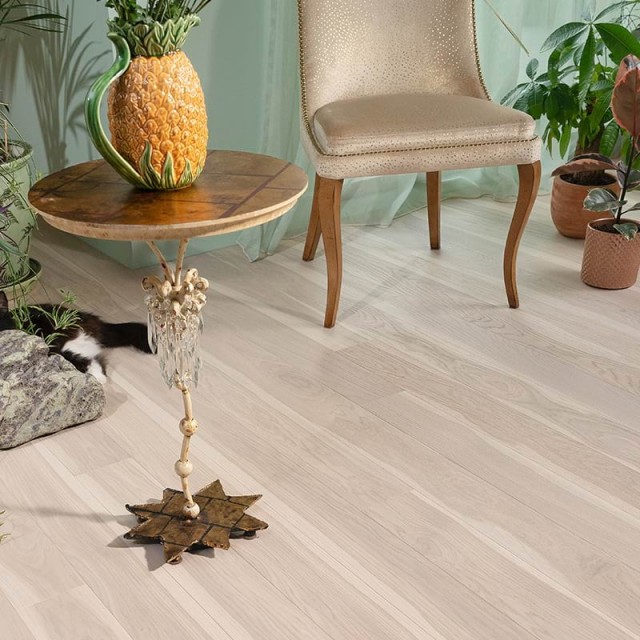 Hardwood Flooring COSWICK Heritage Collection Oak Snow White 1167-3524