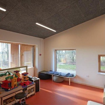 Grindų danga vaikų darželiui: ką rinktis ir ko klausti tiekėjo