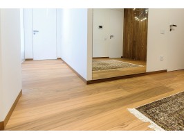 Detached house in Tarasovo. Hardwood flooring and doors